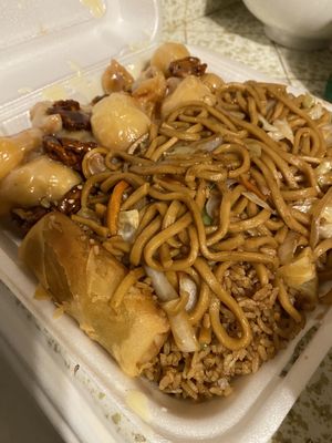 Lee's Chinese Kitchen by null