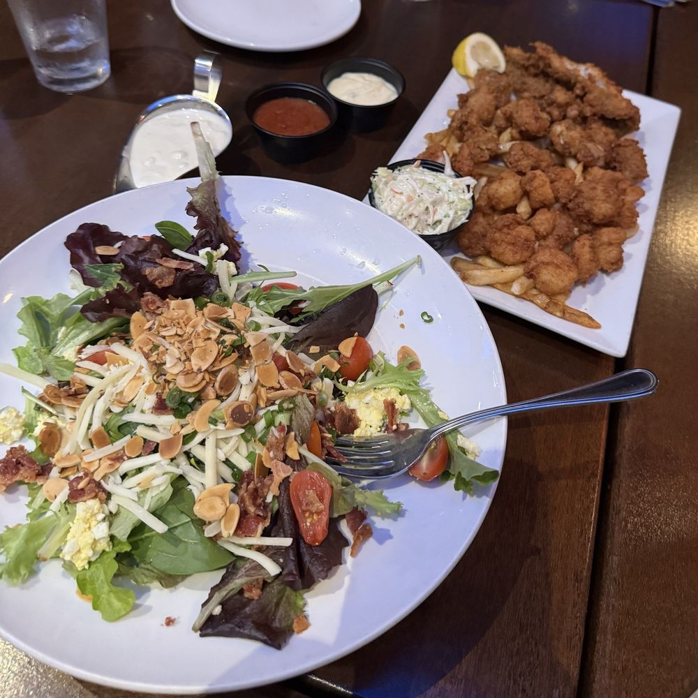 Oceanic - Crystal Pier Salad NC-Style Calabash Platter - Seafood Near Me - Wrightsville Beach, North Carolina Oceanic - Crystal Pier Salad NC-Style Calabash Platter - Seafood Near Me - Wrightsville Beach, North Carolina