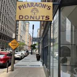 Pharaoh’s Bakery - Sign on Ninth