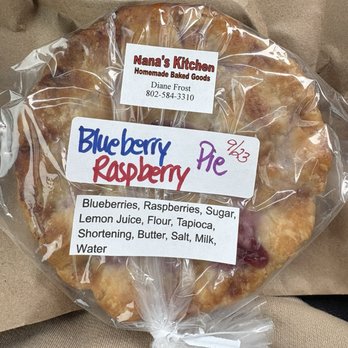 Three Bears Country Barn - Lunch pie - Accessories Near Me - Newbury, Vermont Three Bears Country Barn - Lunch pie - Accessories Near Me - Newbury, Vermont