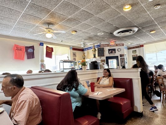 Mama's Daughters' Diner by null
