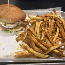 Marino's American Eatery - Southern Chicken Sandwich
