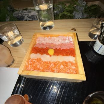 Umeko - Chirashi set - Japanese Near Me - New York, New York