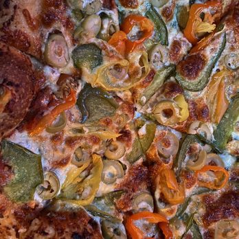 Pubwells - Pizza with green peppers, banana peppers and green olives - Pubs Near Me - Ottawa, Ontario