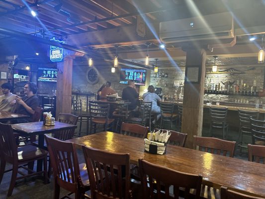 Pog Mahone's Pub & Grill by null