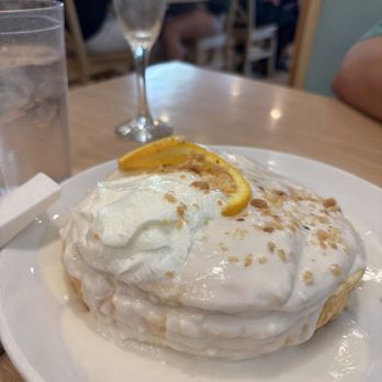 Aloha Kitchen - Coconut Mac soufflé - Breakfast & Brunch Near Me - Honolulu, Hawaii