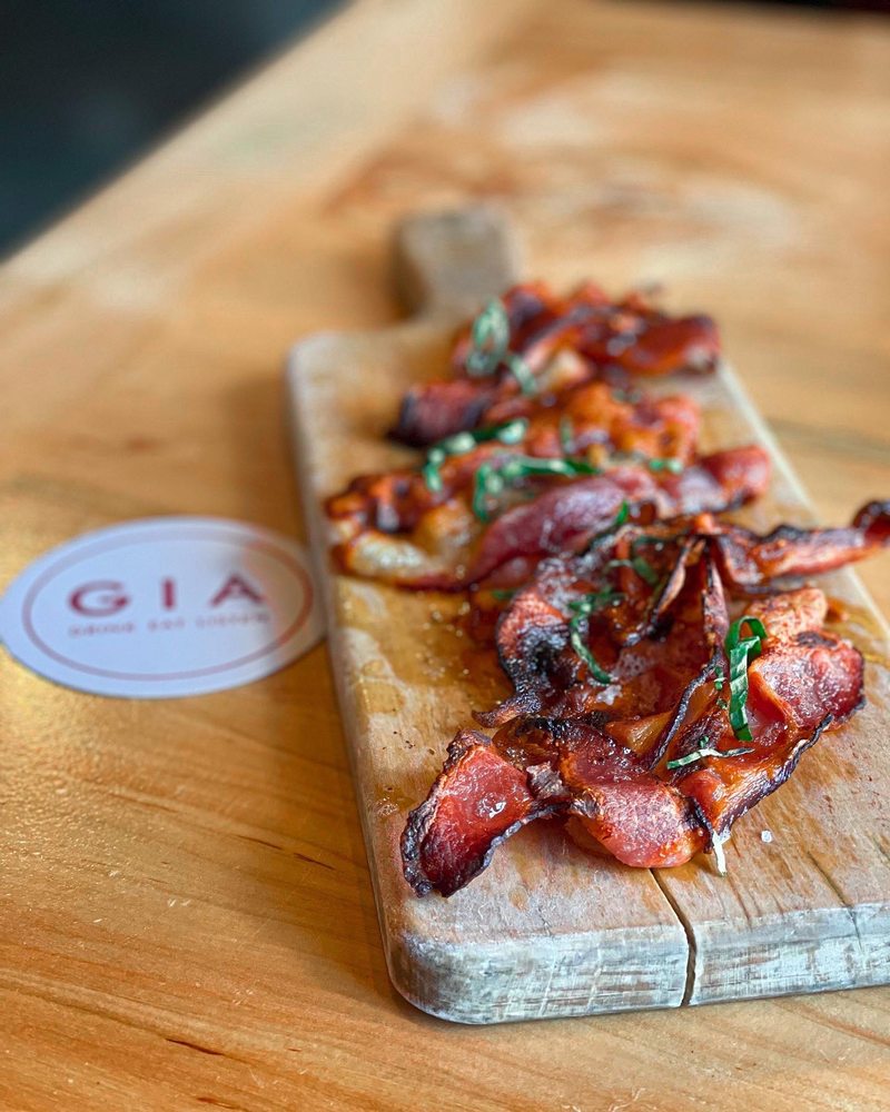 Gia - Drink.Eat.Listen