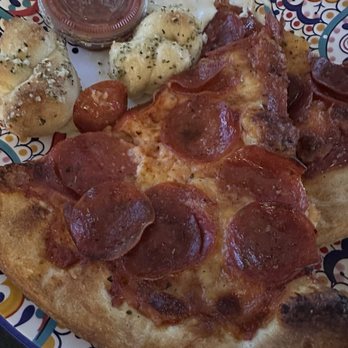 Arizona Pizza Company - Pepperoni Pizza and garlic knots (ordered to go and plated at home) - Pizza Near Me - Vail, Arizona Arizona Pizza Company - Pepperoni Pizza and garlic knots (ordered to go and plated at home) - Pizza Near Me - Vail, Arizona