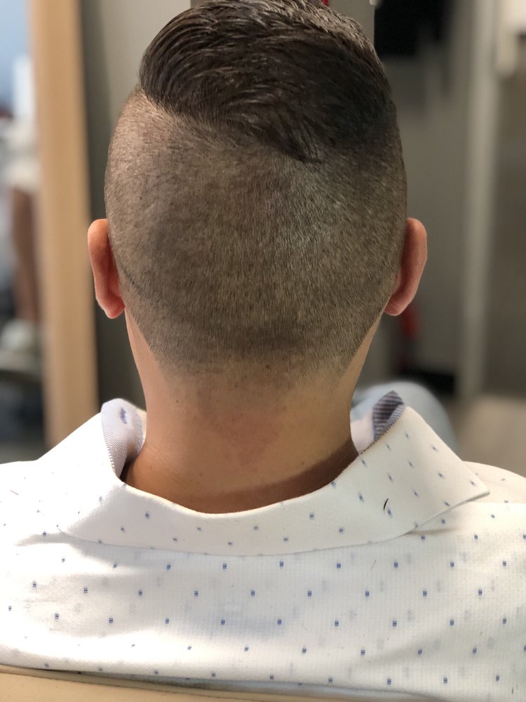 Bearded Lady Barbershop Logo