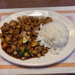 Hunam Chinese Restaurant - Kung Pao Chicken