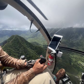 Magnum Helicopters - Herb! Best pilot - Aerial Tours Near Me - Honolulu, Hawaii Magnum Helicopters - Herb! Best pilot - Aerial Tours Near Me - Honolulu, Hawaii