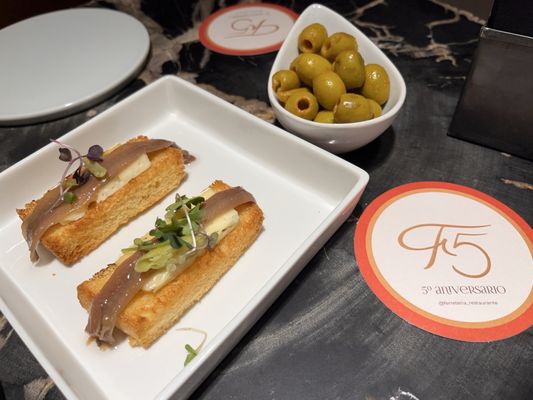Ferretería Restaurante by null