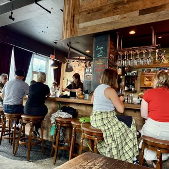 Hopfields - Pubs Near Me - Austin, Texas