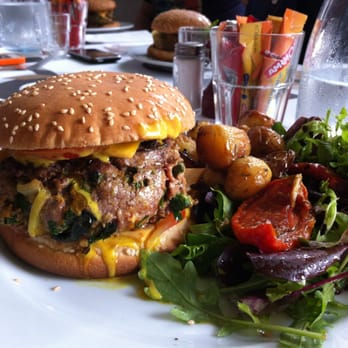Le Voxx - Burger à l orientale - French Near Me - Lyon, 69