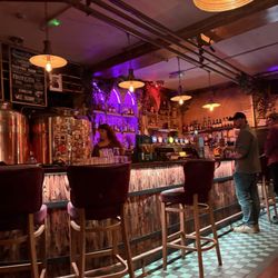 Franciscan Well Brewery - Interior bar