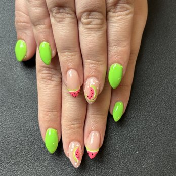 Meiko Schmidt Nails - Nail Technicians Near Me - Grants Pass, Oregon