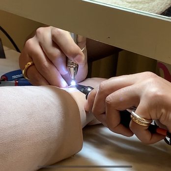 Catbird Soho - Getting zapped - Jewelry Near Me - New York, New York