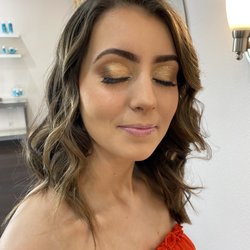 All Tressed Up Blowdry & Beauty Bar - Beautiful makeup!! They did so good