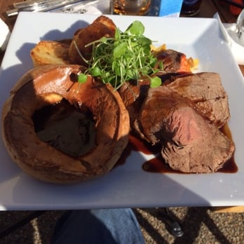 The Mansion - Mouth watering Sunday roast as a beautiful Sunday sun shines across the park and onto my plate arrrrrr bisto (; - British Near Me - Leeds, XWY