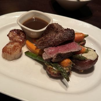 Carnevor Steakhouse Moderne - The 5oz filet plate with scallops - Steakhouses Near Me - Milwaukee, Wisconsin