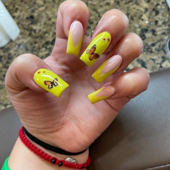 Vida Nail Spa - Nail Salons Near Me - Oakley, California