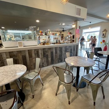 Walnut Beach Coffee House - Inside - Cafes Near Me - Milford, Connecticut Walnut Beach Coffee House - Inside - Cafes Near Me - Milford, Connecticut