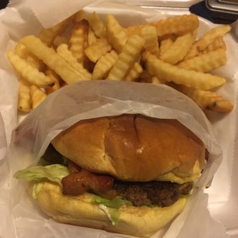 Amazing Burger - Classic with cheese - Chicken Wings Near Me - Duluth, Georgia Amazing Burger - Classic with cheese - Chicken Wings Near Me - Duluth, Georgia