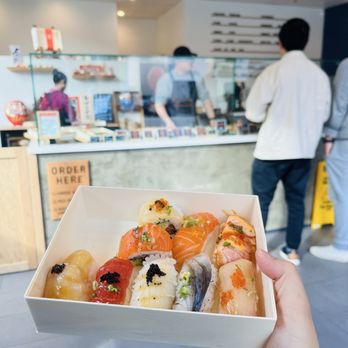 Buri Buri - Nigiri and roll - Japanese Near Me - Burlingame, California