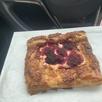 Krays Coffee - Berry pastry, so fluffy and flavorful - Coffee & Tea Near Me - Vancouver, Washington