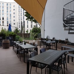 DaVinc Cucina e Vino - Innenhof-Terrasse am 31.05.2016