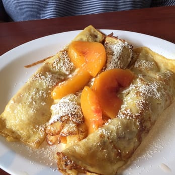 Eggs 'n Things - Waikiki Beach Eggspress - Peach and Cream Cheese Crepes - Breakfast & Brunch Near Me - Honolulu, Hawaii