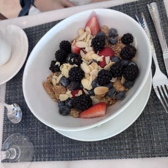 Harbour View Cafe - Yogurt parfait bowl - Caribbean Near Me - Key West, Florida Harbour View Cafe - Yogurt parfait bowl - Caribbean Near Me - Key West, Florida