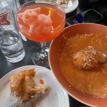 Olives and Oil - Pig drink was fabulous - Bars Near Me - New Haven, Connecticut