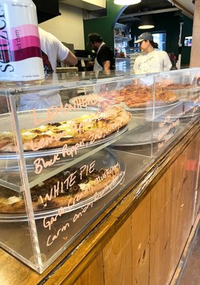 Mac’s Pizza by null