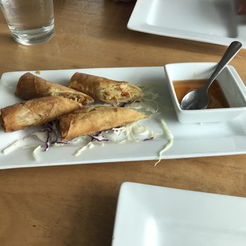 Busaba - Vegetable spring rolls with sweet chili dipping sauce - Thai Near Me - Louisville, Colorado