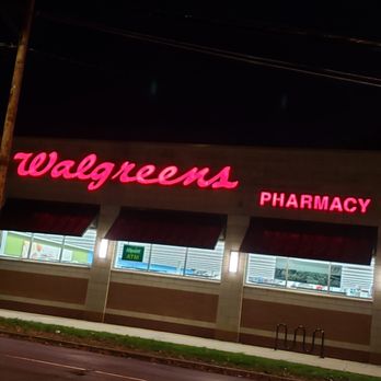 Walgreens - the front of a pharmacy store at night - Drugstores Near Me - New Haven, Connecticut Walgreens - the front of a pharmacy store at night - Drugstores Near Me - New Haven, Connecticut
