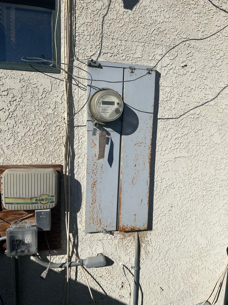 Slide of Sos Electric La