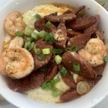 Les Sisters' Southern Kitchen - Shrimp and grits - Cajun/Creole Near Me - Winnetka, California