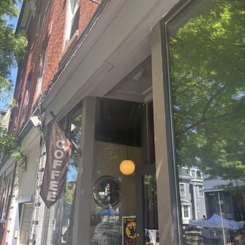 Honey's Cambridge - Exterior - Coffee & Tea Near Me - Cambridge, Massachusetts Honey's Cambridge - Exterior - Coffee & Tea Near Me - Cambridge, Massachusetts