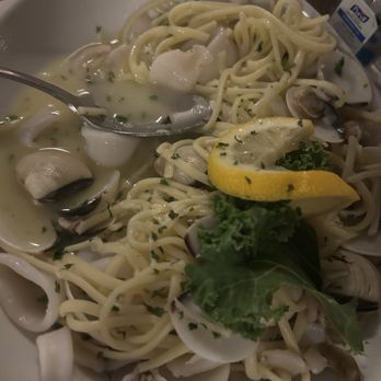 Ann's Italian Restaurant - Italian Near Me - Hales Corners, Wisconsin