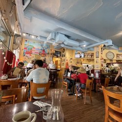 Philippe French Bistro - Restaurant view