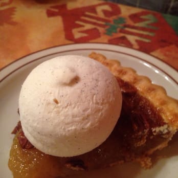 Houston's Trails End Restaurant - Pecan pie - American Near Me - Kanab, Utah