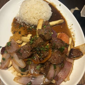 Pisco y Nazca - Lomo saltado - Peruvian Near Me - Bethesda, Maryland Pisco y Nazca - Lomo saltado - Peruvian Near Me - Bethesda, Maryland