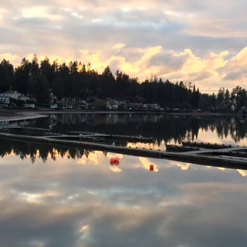 Lakeshore Inn - View from hotel! - Hotels Near Me - Lake Oswego, Oregon