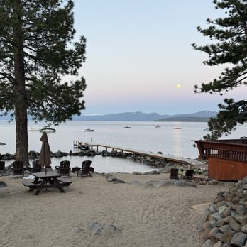 RedWolf Lakeside Lodge - Hotels Near Me - Kings Beach, California RedWolf Lakeside Lodge - Hotels Near Me - Kings Beach, California