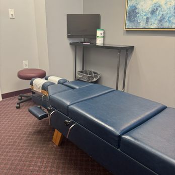 Complete Healthcare - Exam room/adjustment table - Doctors Near Me - Charlotte, North Carolina Complete Healthcare - Exam room/adjustment table - Doctors Near Me - Charlotte, North Carolina