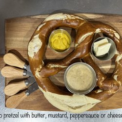 Gulyas-Factory - Jumbo pretzel