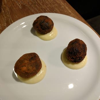 Alta Taberna Paco Meralgo - Tres Obamas - Tapas/Small Plates Near Me - Barcelona, B Alta Taberna Paco Meralgo - Tres Obamas - Tapas/Small Plates Near Me - Barcelona, B
