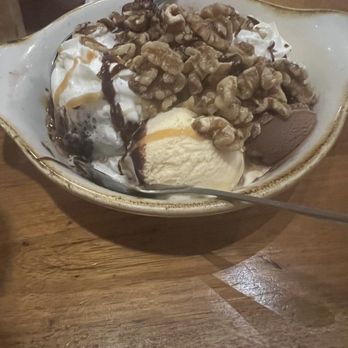 Maggie McFly's - Chocolate lava cake with Vanilla Ice cream - New American Near Me - Virginia Beach, Virginia