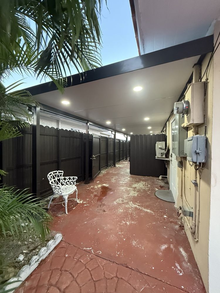 Slide of Universal Group